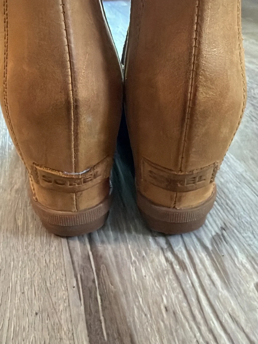 Sorel Women's Wedge Chelsea Boot in Camel/Tan